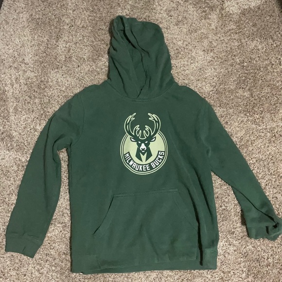 Youth Milwaukee Bucks Hoodie - Picture 1 of 3